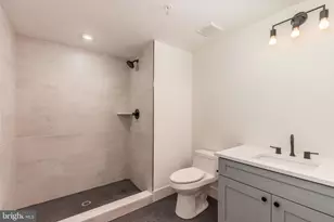 629 W Girard Ave, Philadelphia, PA 19123 - Photo 14