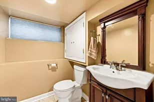 2432 S Bancroft St, Philadelphia, PA 19145 - Photo 10