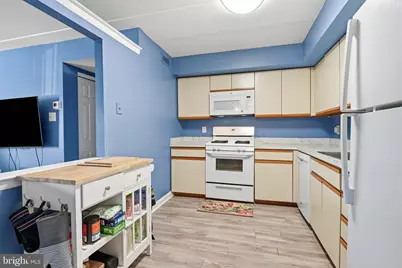 58102 Delaire Landing Road #102, Philadelphia, PA 19114 - Photo 6