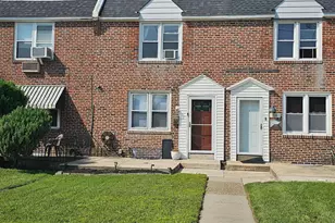 1521 West End Dr, Philadelphia, PA 19151 - Photo 1