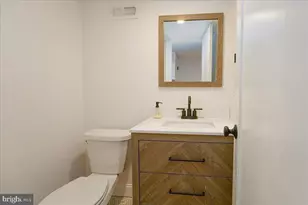 5961 Jannette St, Philadelphia, PA 19128 - Photo 28