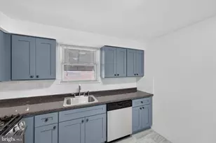 2261 Strahle St, Philadelphia, PA 19152 - Photo 8