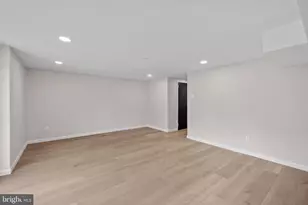 857 Green Valley Dr, Philadelphia, PA 19128 - Photo 24