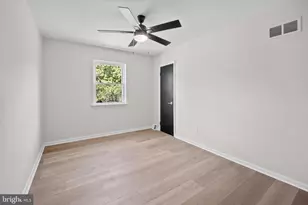 857 Green Valley Dr, Philadelphia, PA 19128 - Photo 10
