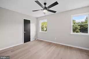 857 Green Valley Dr, Philadelphia, PA 19128 - Photo 18