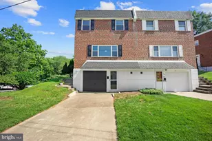 857 Green Valley Dr, Philadelphia, PA 19128 - Photo 2
