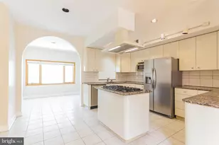 730 S Front St, Philadelphia, PA 19147 - Photo 10