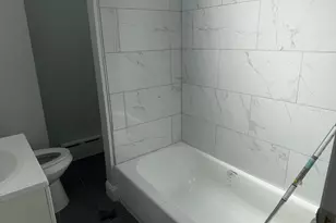 2327 S Bonsall St, Philadelphia, PA 19145 - Photo 10