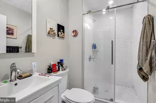 927 Clinton St, Philadelphia, PA 19107 - Photo 6