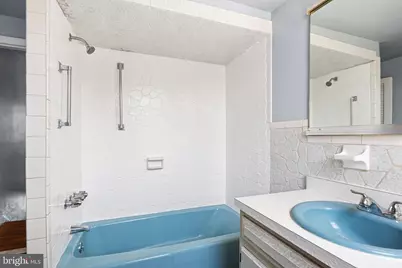 2009 S Darien Street, Philadelphia, PA 19148 - Photo 12