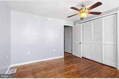 2009 S Darien Street, Philadelphia, PA 19148 - Photo 8