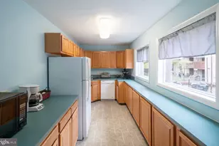 307 Shawmont Ave, Philadelphia, PA 19128 - Photo 46