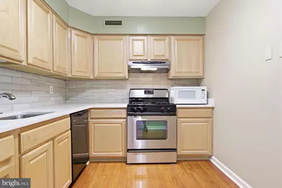 55204 Delaire Landing Road #204, Philadelphia, PA 19114 - Photo 10