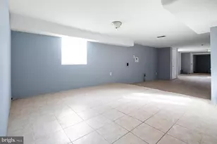 851 S 57th St, Philadelphia, PA 19143 - Photo 14