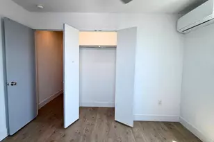 914 Snyder Ave, Philadelphia, PA 19148 - Photo 2