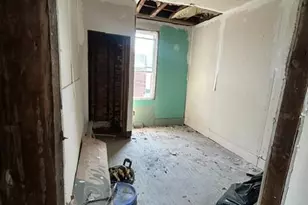 2038 W Spencer Ave, Philadelphia, PA 19138 - Photo 16