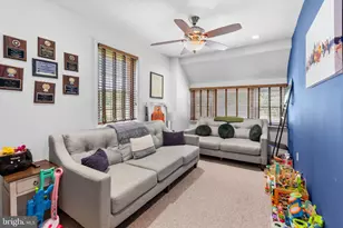 461 Summit Ave, Philadelphia, PA 19128 - Photo 18