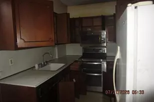 1132 Englewood St, Philadelphia, PA 19111 - Photo 8