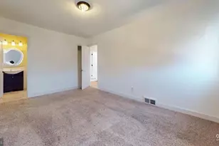8902 Blue Grass Rd, Philadelphia, PA 19152 - Photo 28