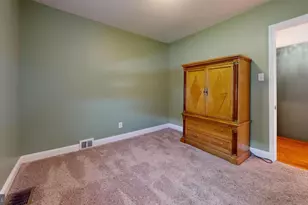8902 Blue Grass Rd, Philadelphia, PA 19152 - Photo 20