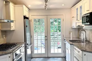 150 E Hartwell Ln, Philadelphia, PA 19118 - Photo 6