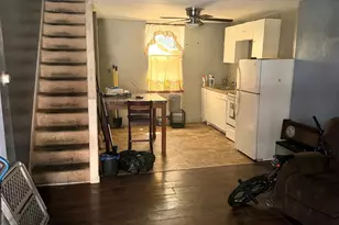 1325 S Hollywood St, Philadelphia, PA 19146 - Photo 2