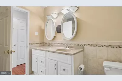 718 S 19th Street, Philadelphia, PA 19146 - Photo 18