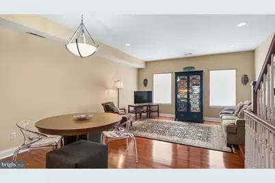 718 S 19th Street, Philadelphia, PA 19146 - Photo 10
