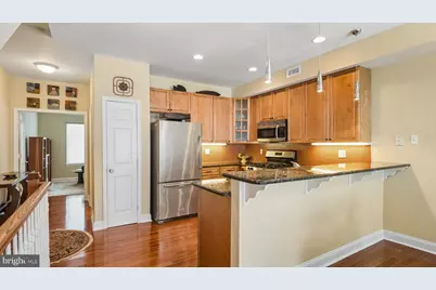 718 S 19th Street, Philadelphia, PA 19146 - Photo 8