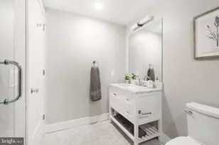 45 W Haines St, Philadelphia, PA 19144 - Photo 32