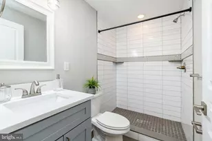 1239 S 17th St, Philadelphia, PA 19146 - Photo 36