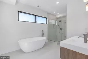 1338 S Woodstock St, Philadelphia, PA 19146 - Photo 14