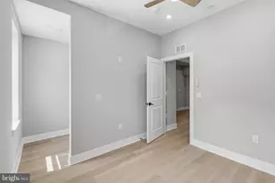 856 N 19th St, Philadelphia, PA 19130 - Photo 8
