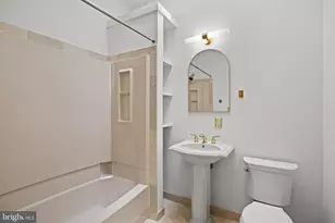 1335 Pine St, Philadelphia, PA 19107 - Photo 22