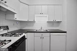 2589 Balwynne Park Rd, Philadelphia, PA 19131 - Photo 10