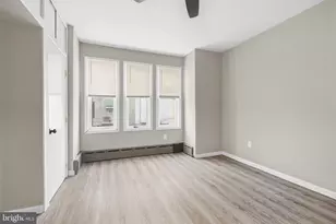 2105 S Woodstock St, Philadelphia, PA 19145 - Photo 16