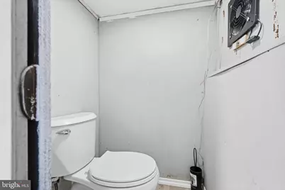 2105 S Woodstock Street, Philadelphia, PA 19145 - Photo 12