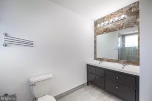 2137 Cross St, Philadelphia, PA 19146 - Photo 36
