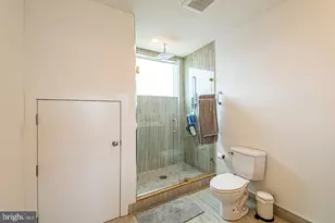 2137 Cross St, Philadelphia, PA 19146 - Photo 14