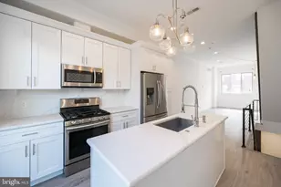 2137 Cross St, Philadelphia, PA 19146 - Photo 12