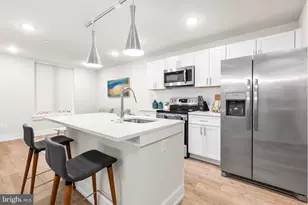 214 Vine St, Philadelphia, PA 19106 - Photo 1