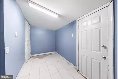 1821 E Sergeant Street, Philadelphia, PA 19133 - Photo 10