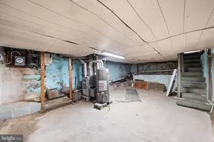 1821 W Sergeant St, Philadelphia, PA 19133 - Photo 14