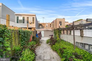 1821 W Sergeant St, Philadelphia, PA 19133 - Photo 2