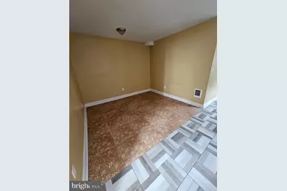 240 W Glenwood Avenue #1ST FL, Philadelphia, PA 19140 - Photo 2