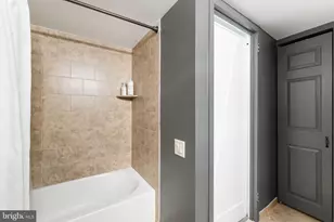 1420 Locust St, Philadelphia, PA 19102 - Photo 16