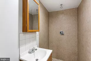 5214 Sylvester St, Philadelphia, PA 19124 - Photo 24