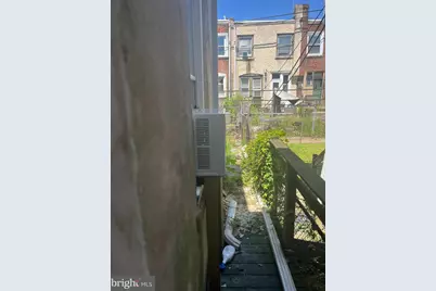 1633 W Wyoming Avenue, Philadelphia, PA 19140 - Photo 8
