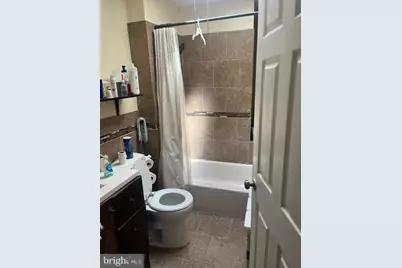 1633 W Wyoming Avenue, Philadelphia, PA 19140 - Photo 14
