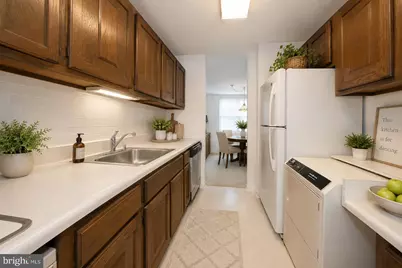1901 John F Kennedy Boulevard #718, Philadelphia, PA 19103 - Photo 2